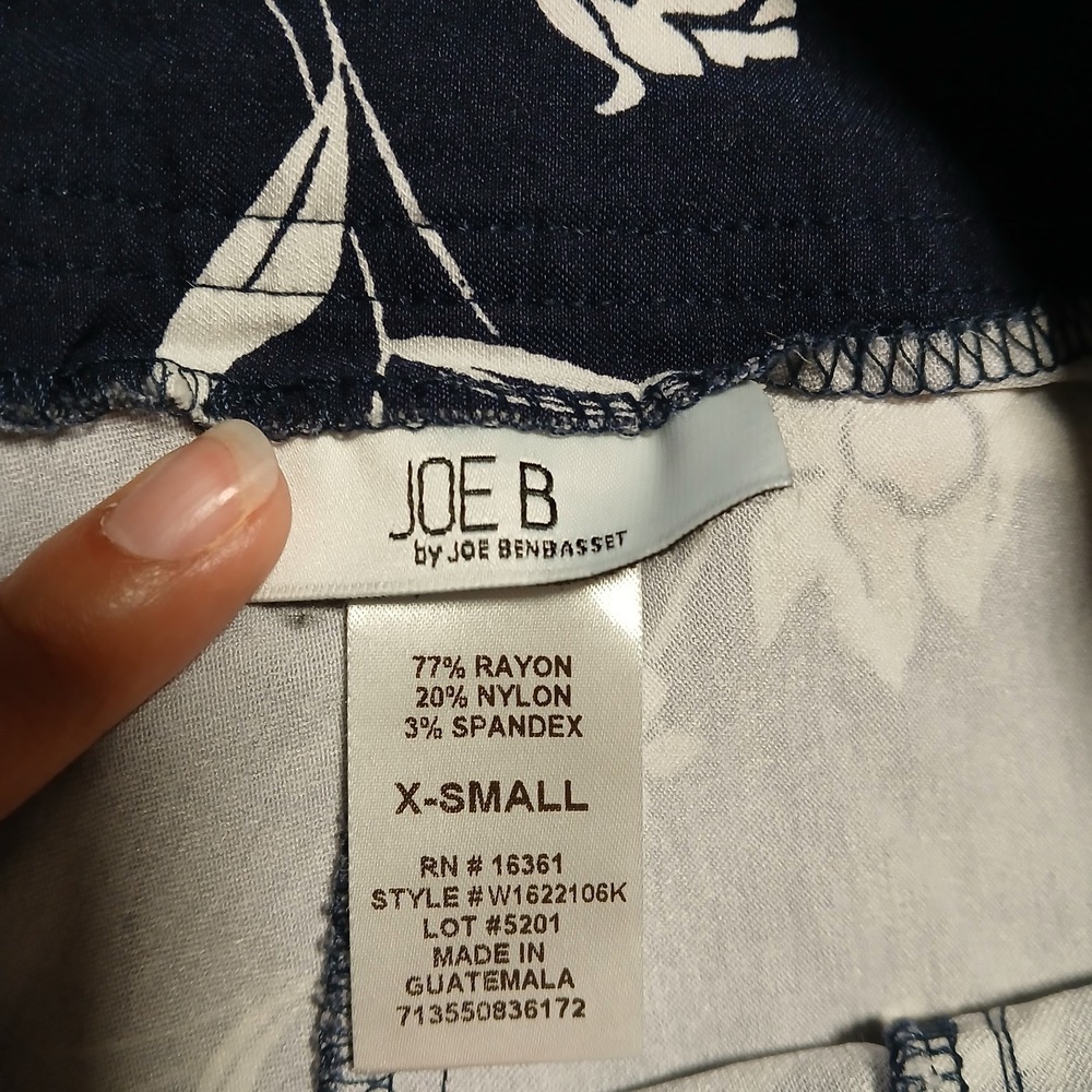 Joe Benbasset Women's Blue With‎ Floral Pattern Strech Skinny Pants Size XS - Picture 2 of 6